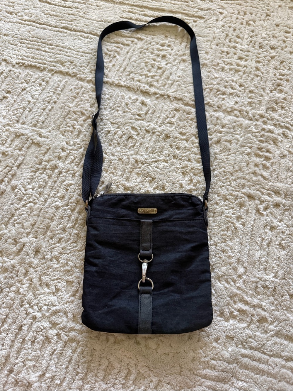 Baggallini Black Nylon Crossbody Messenger Bag